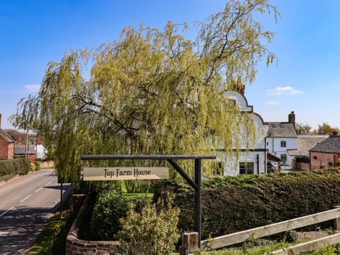 Top Farm House House in Wales