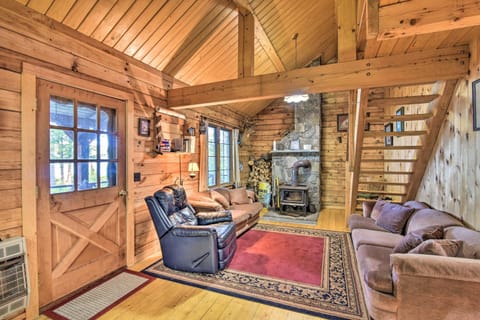 Lakeside Livin Cozy Cabin Steps to Sebec Lake! House in Penobscot