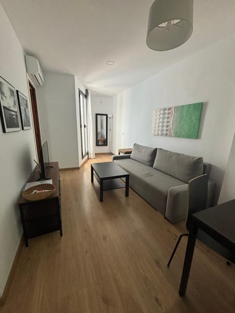 Living room, Dining area, Inner courtyard view