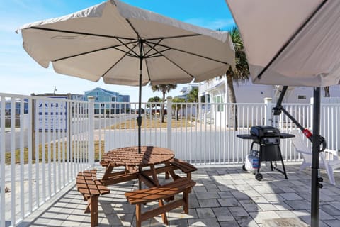 Good Day Sunshine by Pristine Properties Vacation Rentals Apartment in Mexico Beach