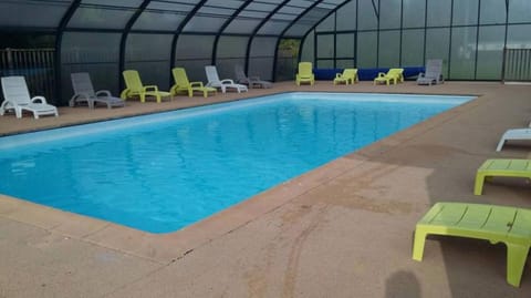 Day, Pool view, Swimming pool, sunbed