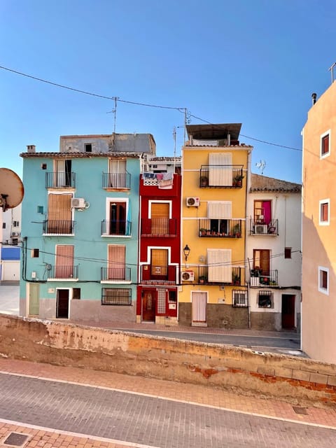 Property building, Day, Street view
