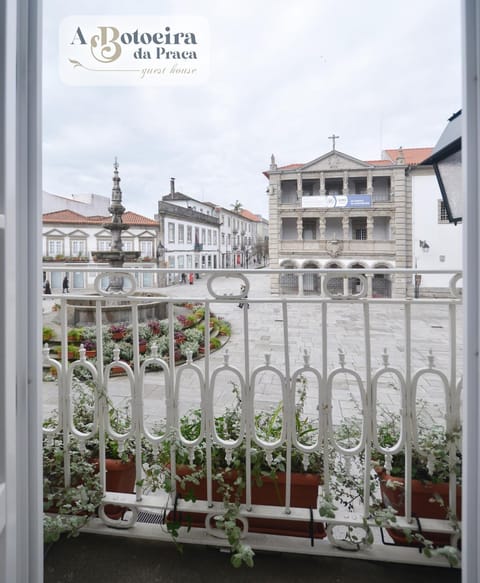 A Botoeira da Praça guest house Bed and Breakfast in Viana do Castelo