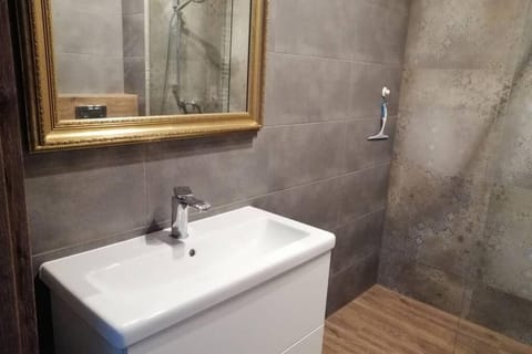 Komfortowy apartament dla turystów i pracowników Apartment in Gdansk