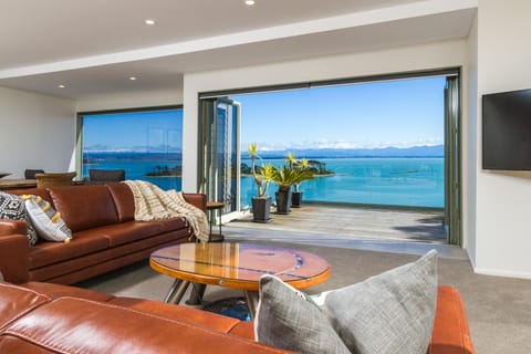 Harbour View - Two Condo in Nelson