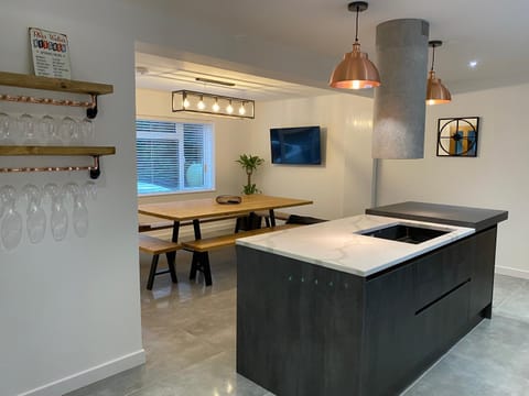 Rhos Walia,near Snowdonia,Hot tub House in Wales