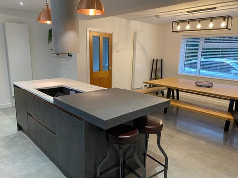 Rhos Walia,near Snowdonia,Hot tub House in Wales