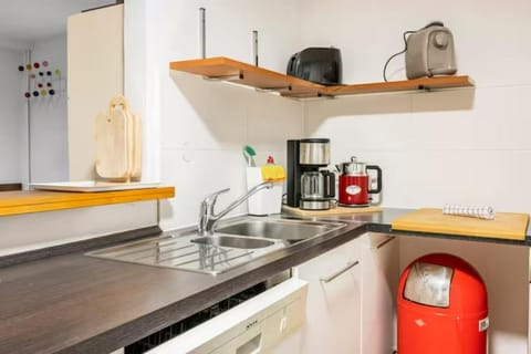 Gemütliche 3-ZKB WC SouterrainWohnung in Bestlage Apartment in Hamburg