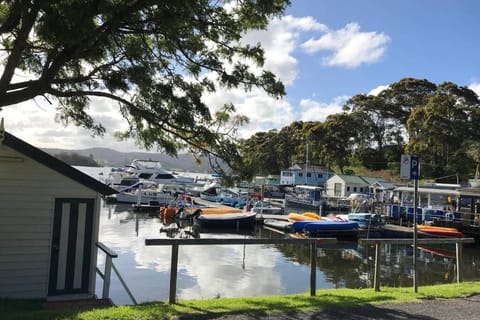 Getaway South Coast NSW - Holiday house with pool House in Narooma