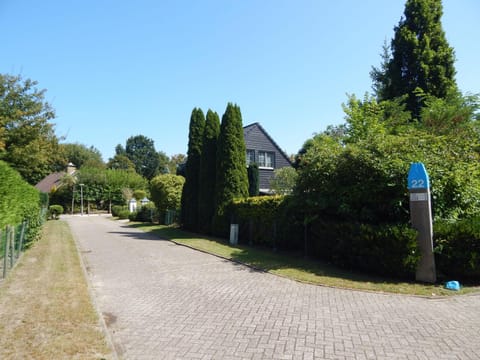 Traumhaftes-freistehendes-Ferienhaus-an-der-See-Strand-Yachthafen-W-Lan House in Bruinisse