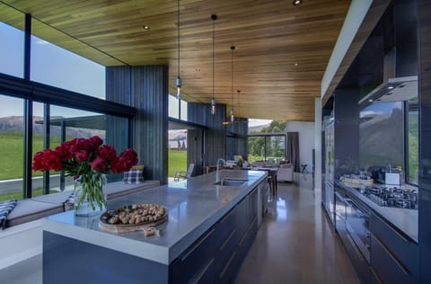 The Woolstore Luxury Holiday Home by MajorDomo Villa in Arrowtown