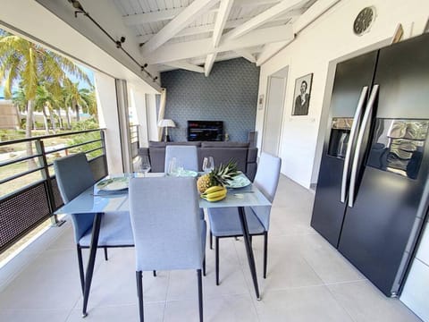 From Paris to SXM - luxury next to Anse Marcel Beach Casa in Saint Martin