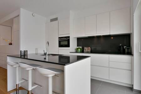 Huswell - New apartment near the beach with stunning seaview Apartment in Ostend
