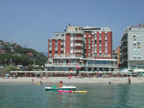 Property building, Facade/entrance, Day, Beach, Sea view