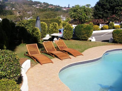 JR Guesthouse Bed and Breakfast in Umhlanga