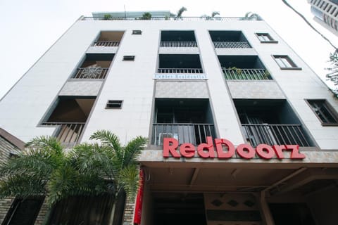RedDoorz Plus at Canley Residential Hotel in Pasig