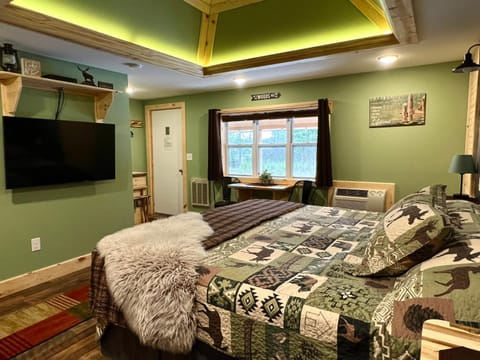 Moosewood Inn Motel in Saint Ignace