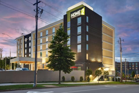 Home2 Suites by Hilton Atlanta Airport North Hotel in College Park
