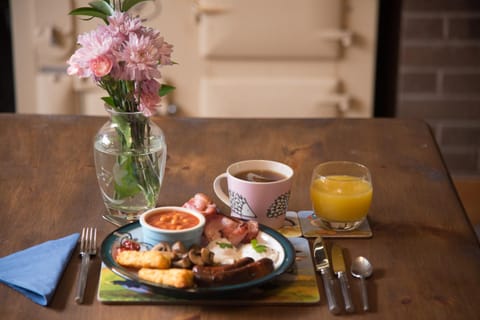 Lower House B&B Adforton Bed and Breakfast in Wales