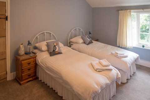 Lower House B&B Adforton Bed and Breakfast in Wales