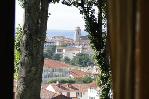 Ciboure:T2, proximité golf et plages, vue sur mer Apartment in Ciboure