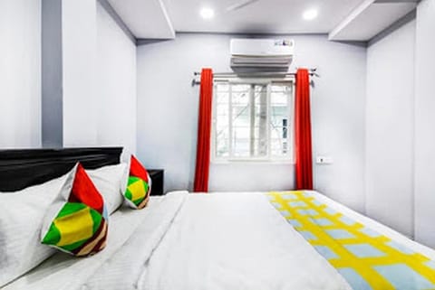 Bed, Photo of the whole room, Bedroom, air conditioner