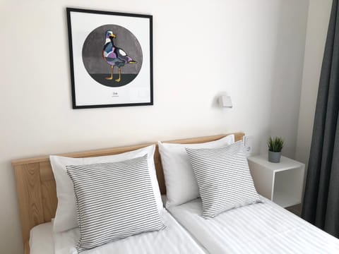 Bed, Photo of the whole room, Decorative detail