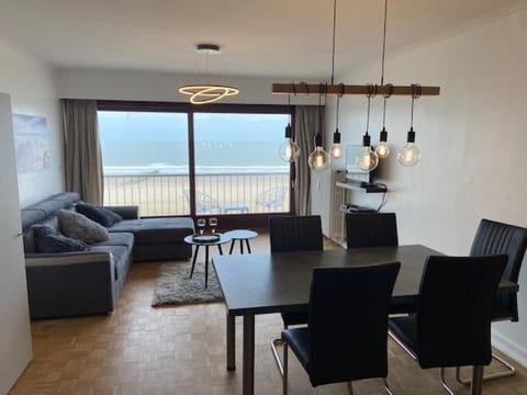 Golfslag Apartment in Flanders