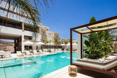 Property building, Swimming pool