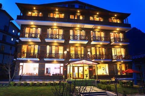 The Spruce Mansion Hotel in Manali