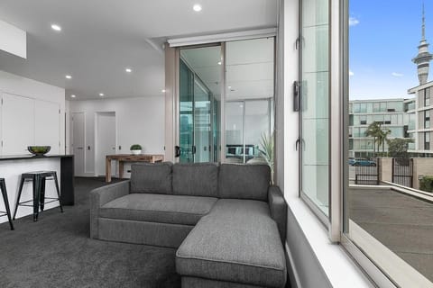 QV Upscale Modern Viaduct Apt with Parking - 965 Apartment in Auckland