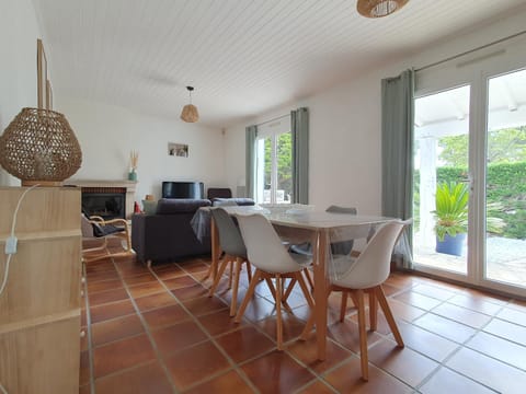 Maison plain-pied à 400m de la plage avec jardin, WiFi et garage - 3 étoiles Clévacances - FR-1-476-159 House in La Faute-sur-Mer