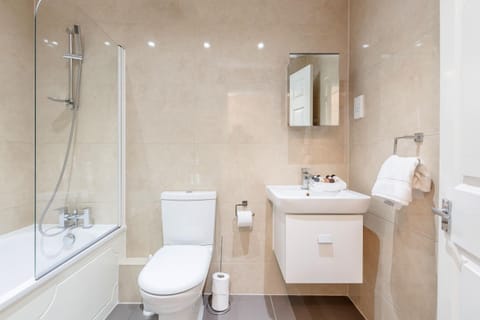 Roomspace Serviced Apartments- Regents Court Appartement in Kingston upon Thames