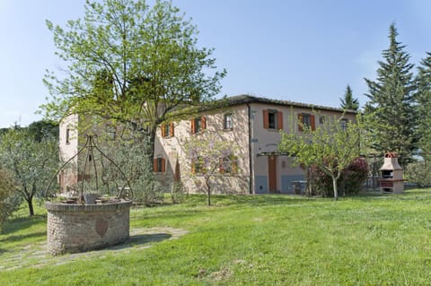 Agriturismo Canale Farm Stay in Tuscany