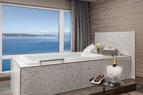 Hot Tub, Sea view