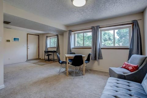 Bright & Cozy Studio Apartment in Colorado Springs Eigentumswohnung in Colorado Springs