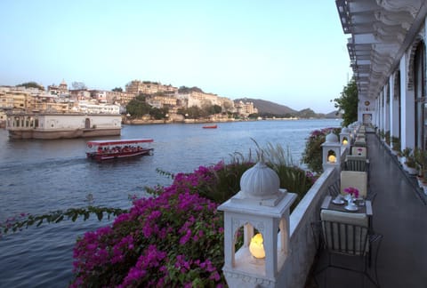 Balcony/Terrace, Lake view