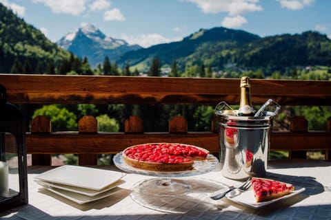 Balcony/Terrace, Mountain view