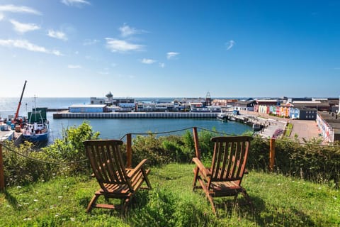 Beach, Area and facilities