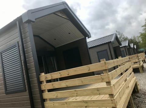 Property building, Balcony/Terrace