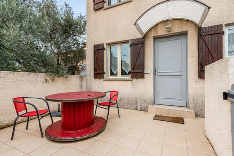 Nice and calm villa with garden in Bagatelle Montpellier - Welkeys Chalet in Saint-Jean-de-Védas