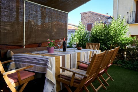 Alojamiento Rural Fuente del Arca (Prádena del Rincón) Apartment in Sierra Norte