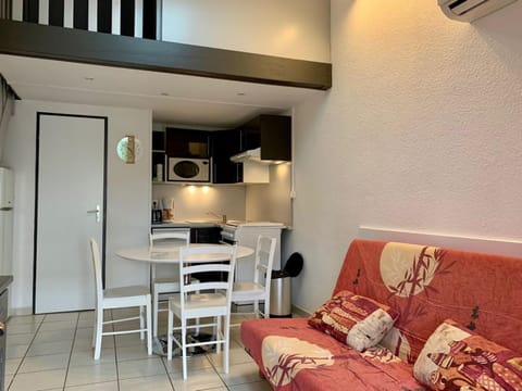 Appartement Loupian, 2 pièces, 4 personnes - FR-1-604-9 Apartment in Mèze