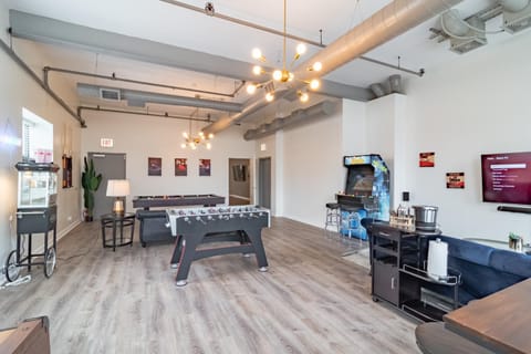 Penthouse of Joy with over 4000 games! Condo in South Loop