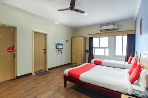 OYO Luxury Villas Near Begumpet Airport Hotel in Secunderabad