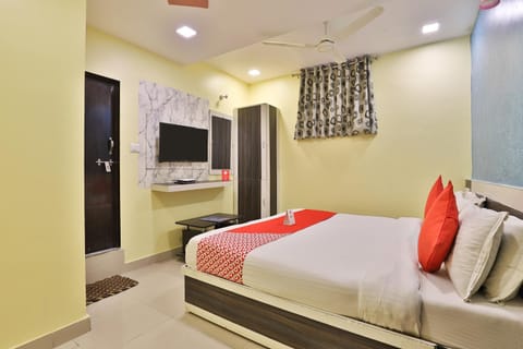 Hotel Green Land Hotel in Ahmedabad