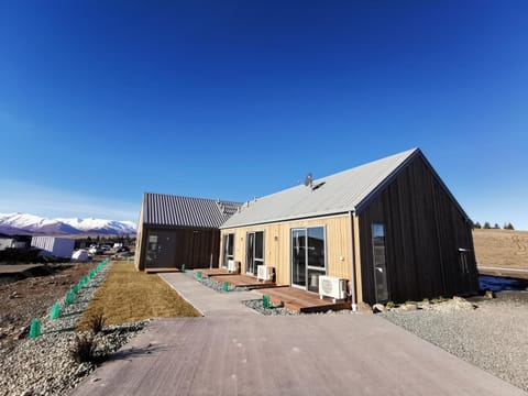 Skyrim Lodge Bed and Breakfast in Lake Tekapo