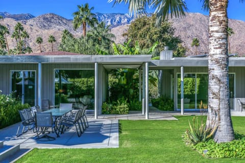 Palm Springs Perfection Permit# 2243 House in Palm Springs
