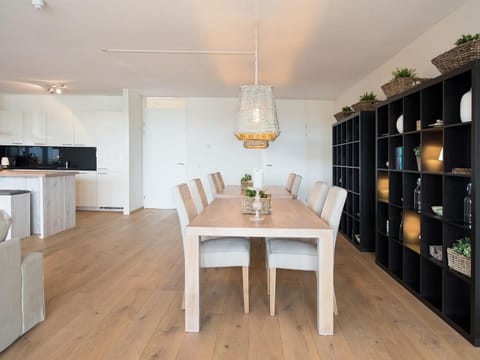 Sea view Apartment in Den Haag with Balcony Condo in The Hague