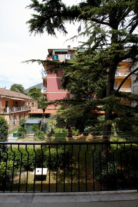 Balcony/Terrace, Garden view